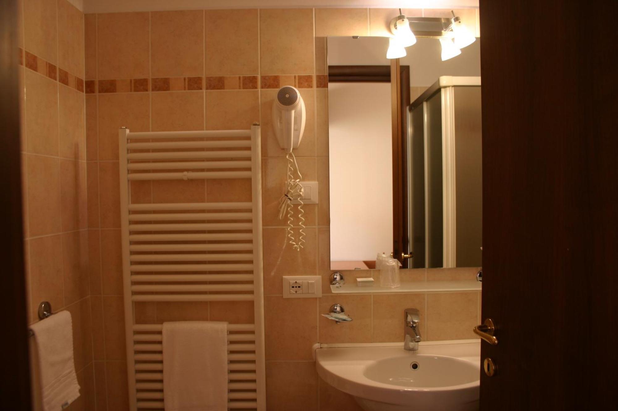 Hotel Moro Freoni Сан-Пьетро-ин-Карьяно Номер фото