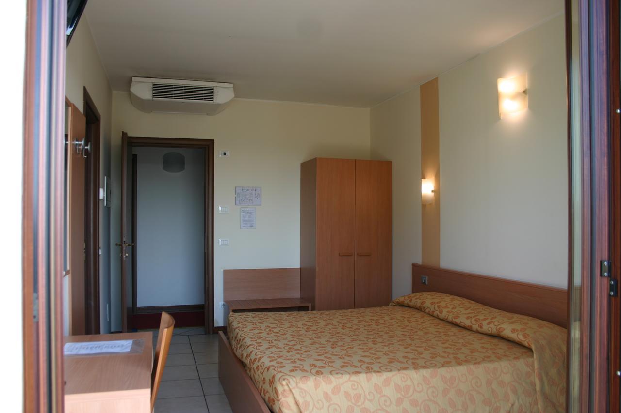 Hotel Moro Freoni Сан-Пьетро-ин-Карьяно Экстерьер фото